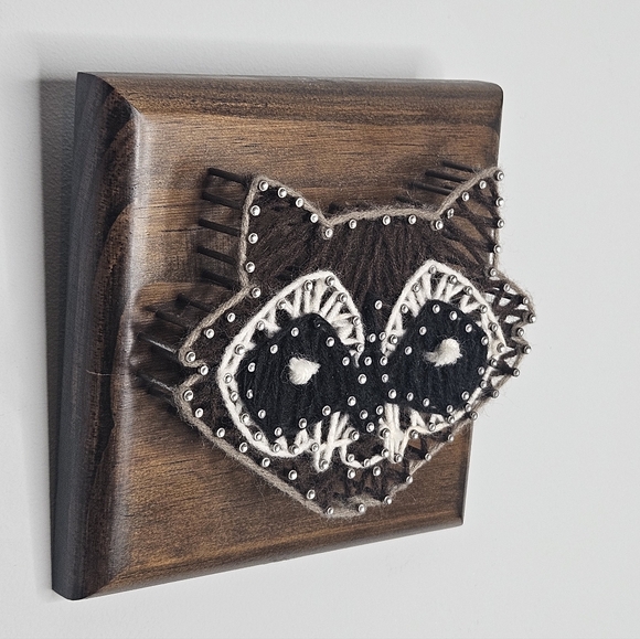Rustic Raccoon String Art Wall Decor 5" x 5" - Picture 4 of 7